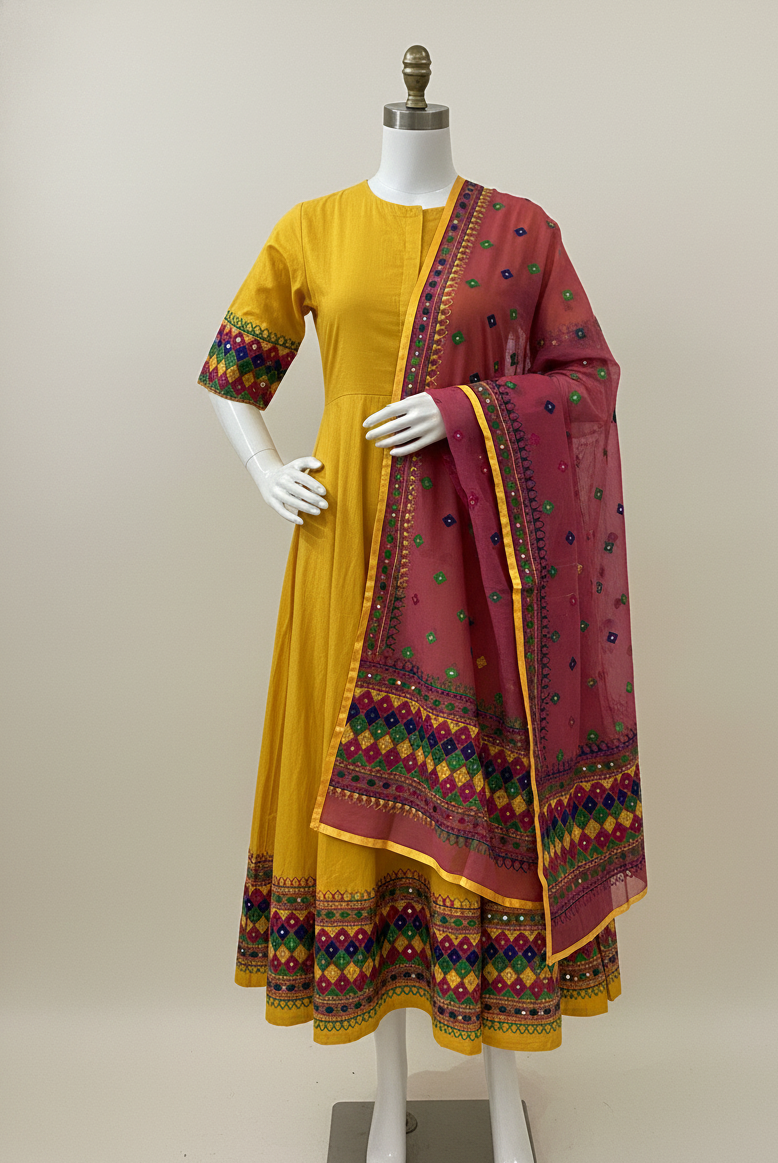 Hand-Embroidered Phulkari Dupatta